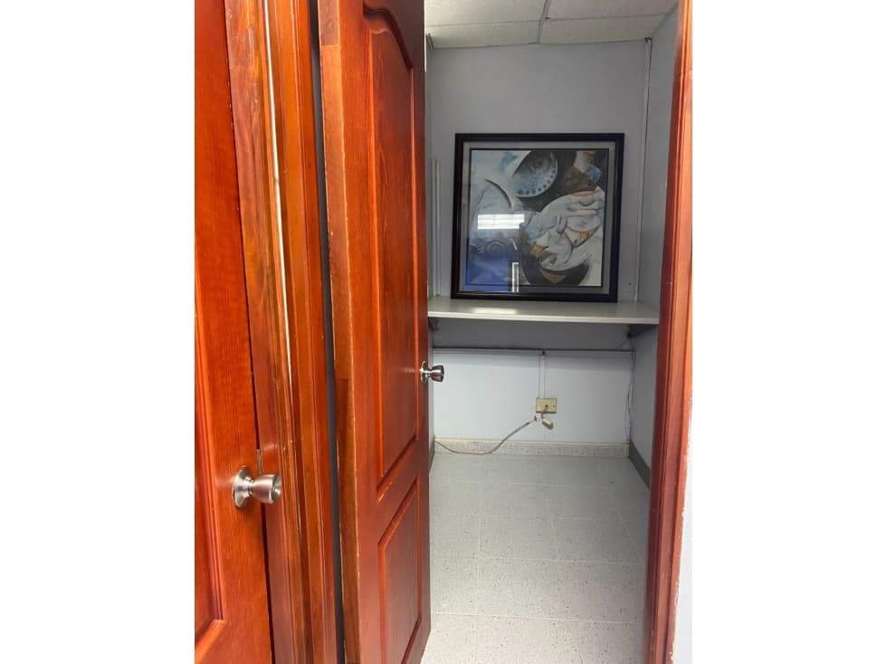 OFICINA EN ALQUILER TORRE IBC EL CANGREJO — foto 4