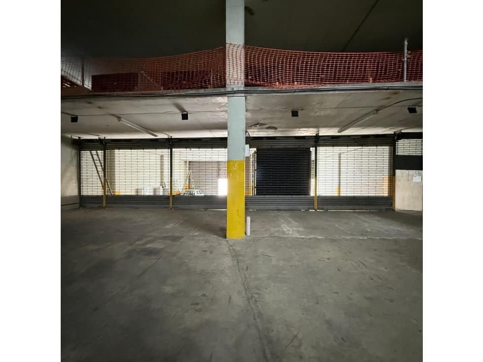 ALQUILO BODEGA ZONA LIBRE FRANCE FIELD — foto 2