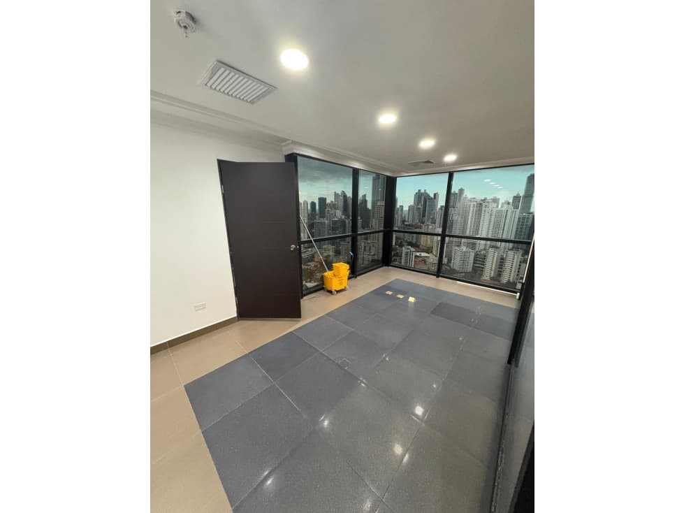 VENDO OFICINA CALLE 50 TOWER BANK — foto 5