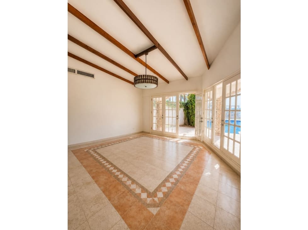 VENDO CASA CORONADO — foto 1