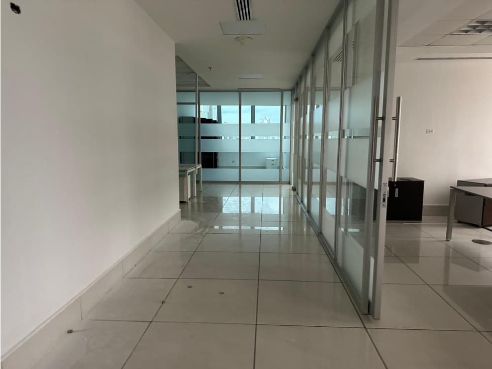 ALQUILO OFICINA PUNTA PACIFICA TORRES DE LAS AMERICAS — foto 1