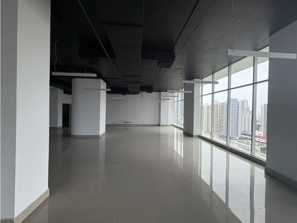 ALQUILO OFICINA CALLE 50 F&F TOWER REVOLUTION — foto 2