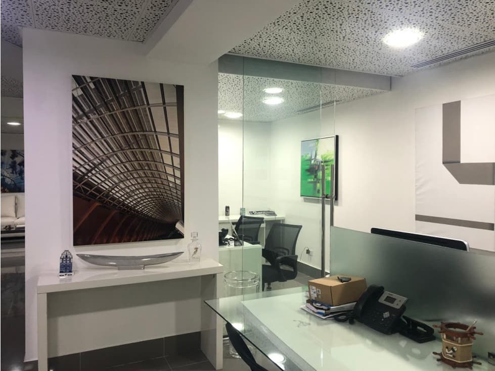 ALQUILO OFICINA AVENIDA BALBOA — foto 1
