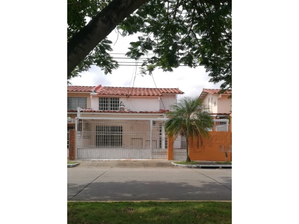 Alquiler de casa en Chanis, 290m2 — foto 1