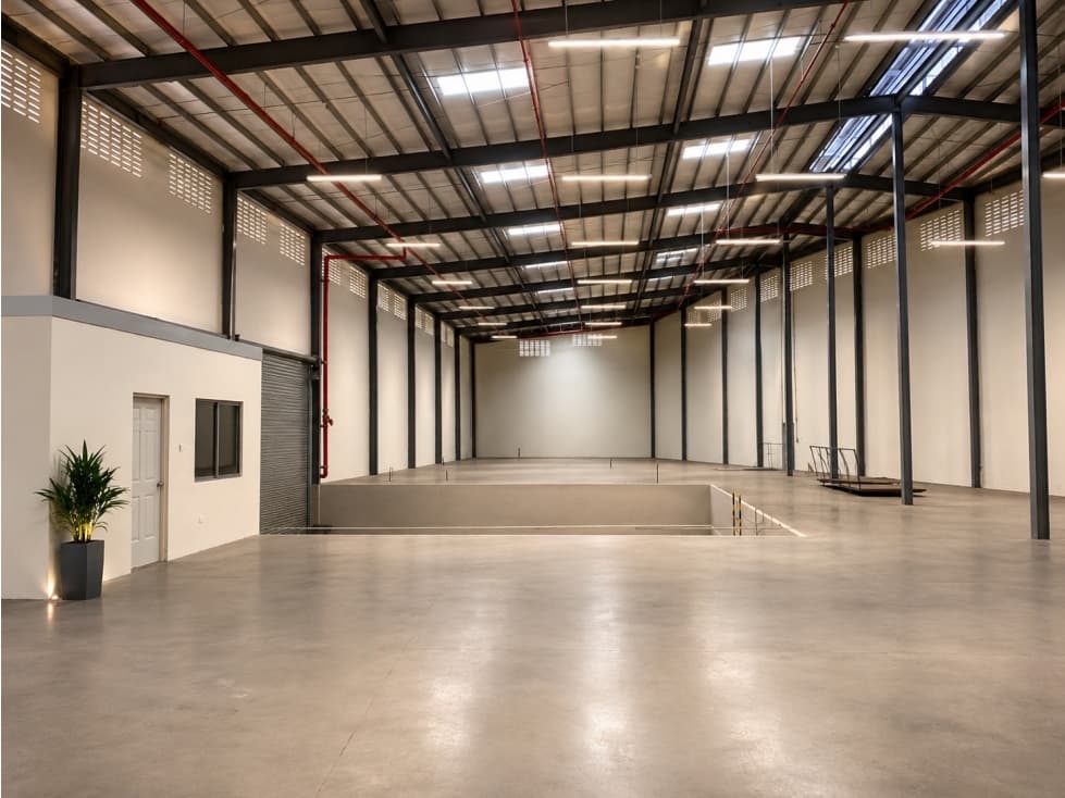 Alquiler de Bodega en Burunga | 2400m2 — foto 1