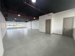Local en alquiler | City mall Vía Brasil | 164m2