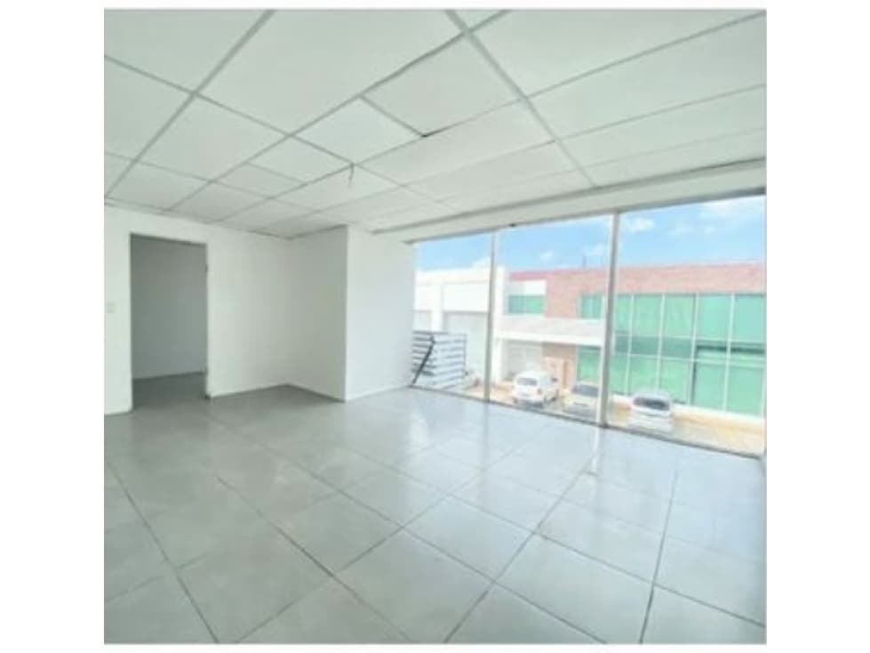 Venta de Ofibodega en Tocumen 377m2 — foto 2