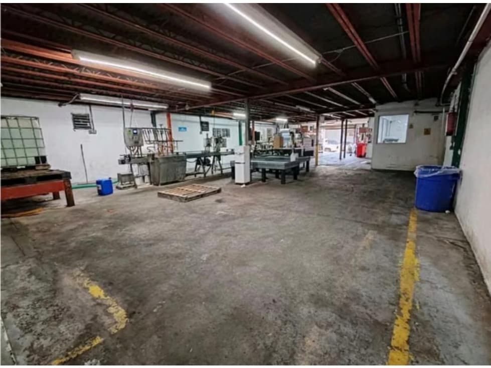 Galera Comercial / Industrial en Venta Orillac, Betania — foto 4