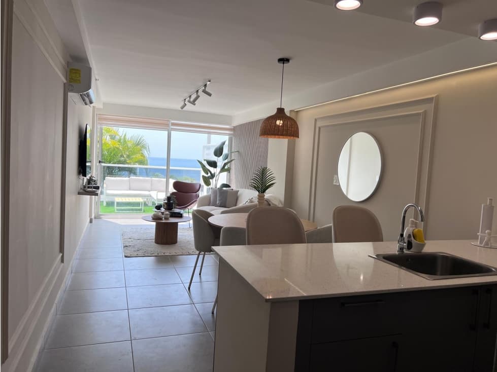 Sandy Toes & Bonus Rooms Your Beachside Pad with a Twist! — foto 2