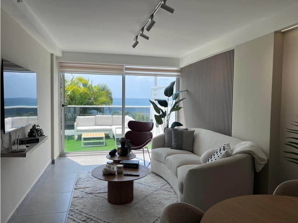 Sandy Toes & Bonus Rooms Your Beachside Pad with a Twist! — foto 1