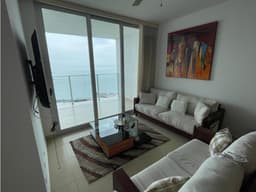 Se alquila apartamento en Avenida Balboa