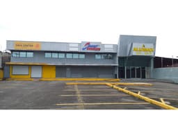 Venta de galera y locales comerciales en Río Abajo (Vía España) GTA