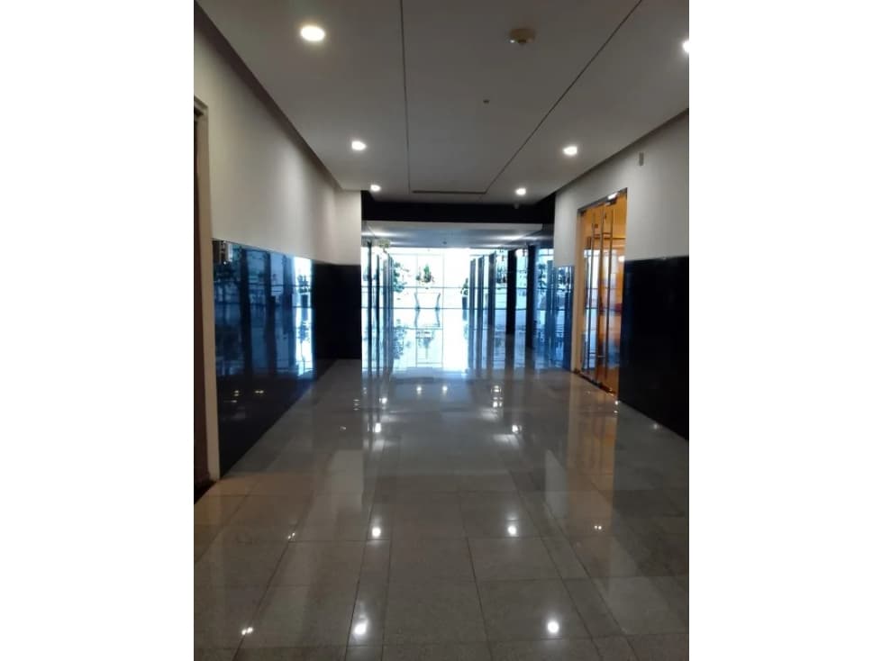 Oficina Capital Plaza 209 mts Amoblada costa del Este - — foto 3