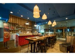 ALQUILER LOCAL PARA BAR-RESTAURANTE EN PLAZA COMERCIAL, AVE BALBOA (8)