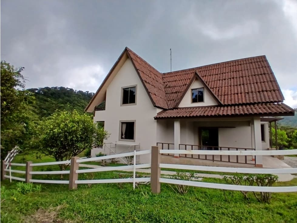 VENTA DE CASA DE MONTAÑA EN ALTOS DEL MARIA (21) — foto 3