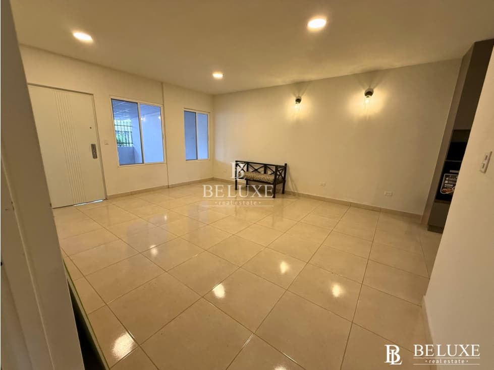 VENDO CASA PRIMERA LINEA DE VERSALLES, LAS ACACIAS (19) — foto 5