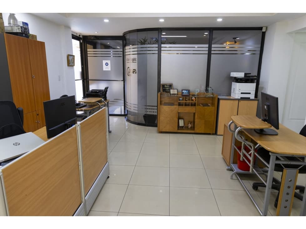 VENTA DE EDIFICIO COMERCIAL COMPLETO EN BELLA VISTA (1) — foto 3