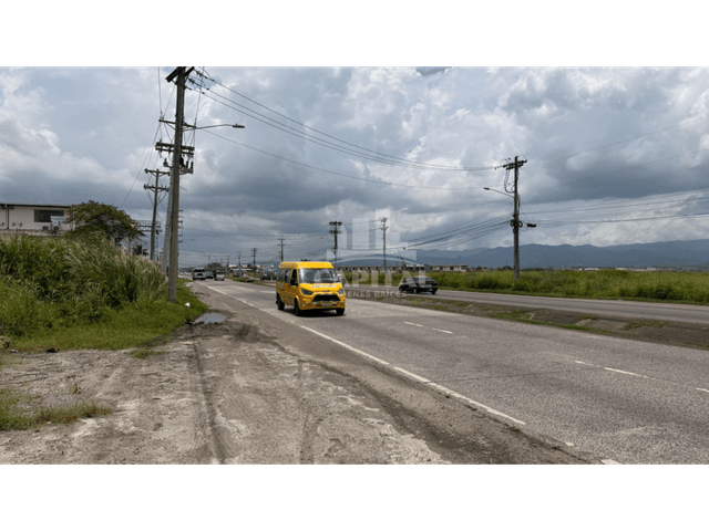 SE ALQUILA TERRENO COMERCIAL VÍA PARAMERICANA