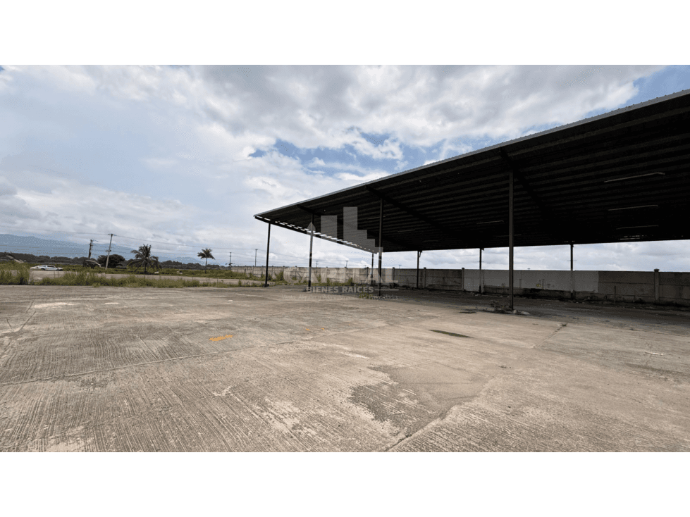 SE ALQUILA TERRENO COMERCIAL VÍA PARAMERICANA — foto 3