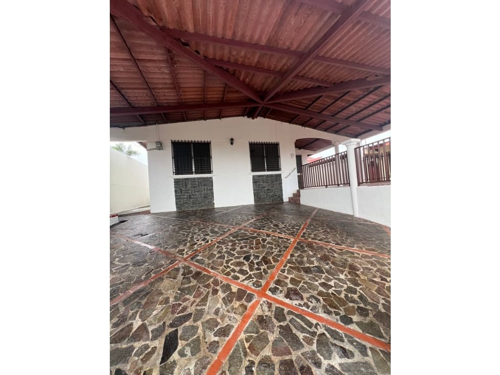 CASA EN VENTA EN BRISAS DEL GOLF — foto 4