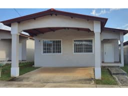 VENTA DE CASA EN BRISAS DEL GOLF ARRAIJAN