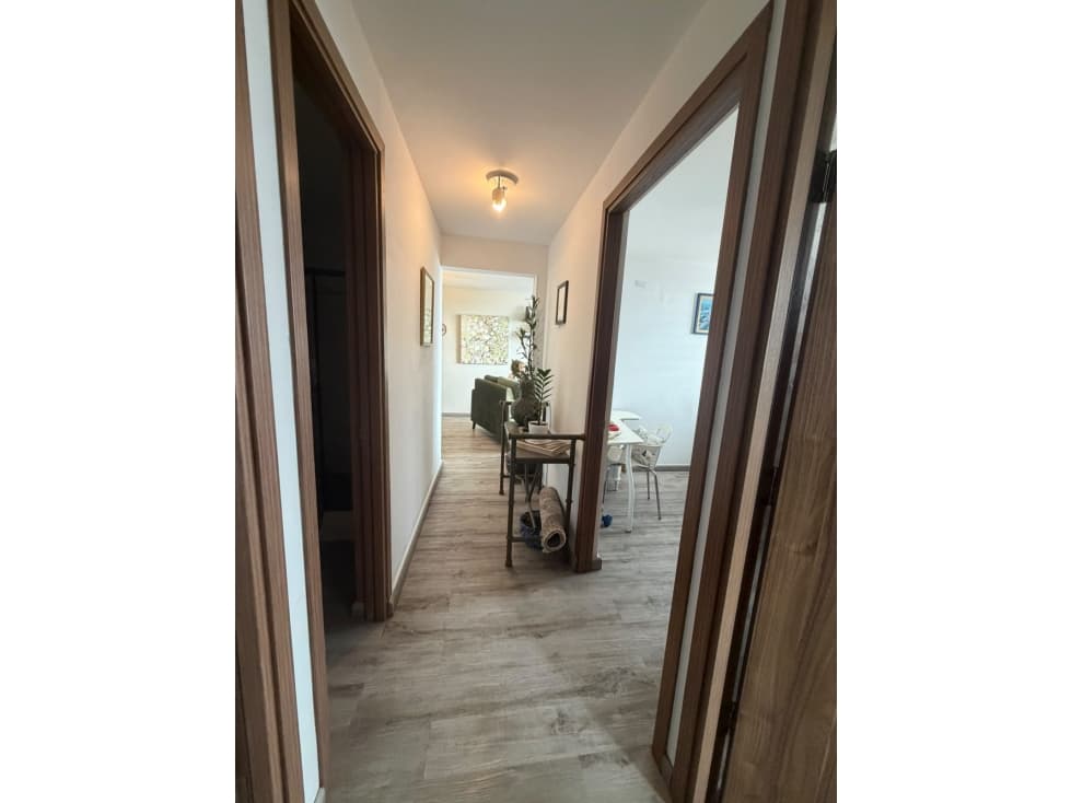 Apartamento en Venta en Plaza Valencia. — foto 1
