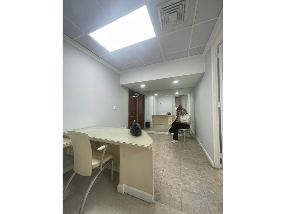 OPORTUNIDAD UNICA VENDO OFICINA EN OBARRIO — foto 2