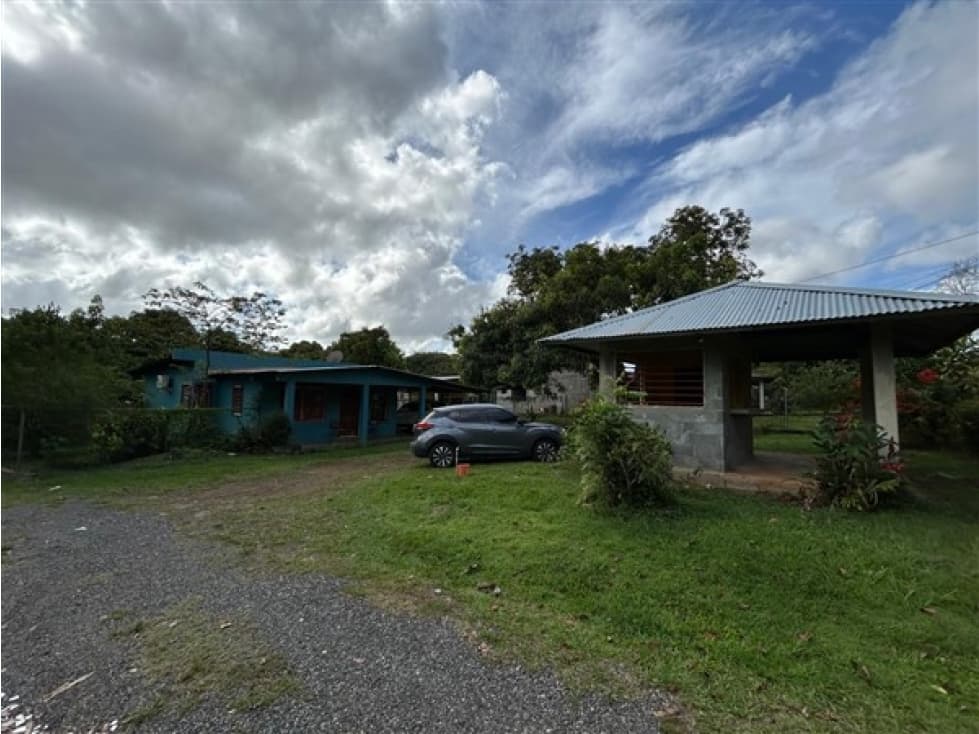 Casa en Capira con amplio terreno. — foto 3