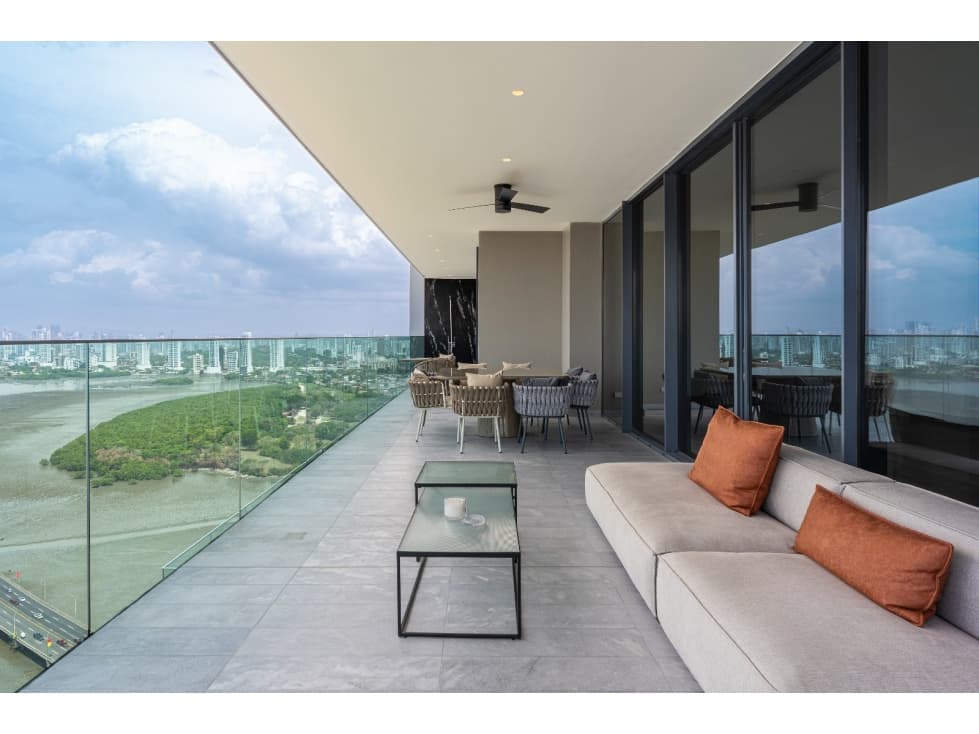 Unique opportunity to own this Penthouse at P.H. Upper East Tower — foto 1