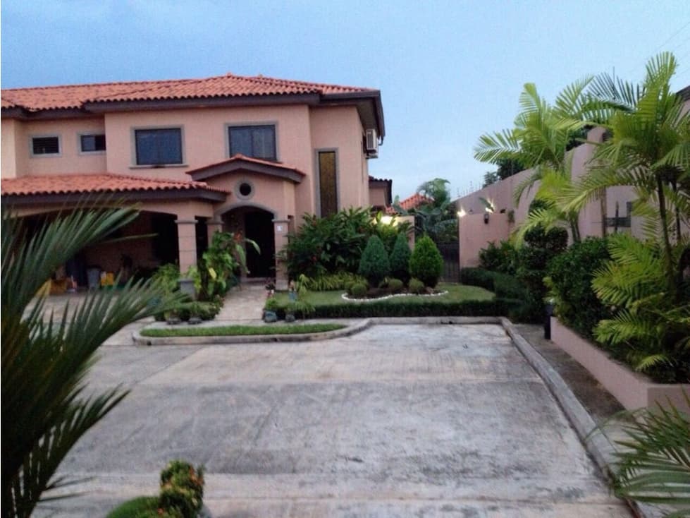 Venta Casa en Versalles — foto 1