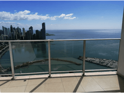 Venta de Apartamento en Avenida Balboa PH White