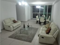 Alquilo hermoso apartamento en Condado del Rey