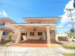 Venta Casa en P.H. Alta Vista, Brisas del Golf JAP