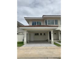 Se vende Casa en The Grove, Santa Maria