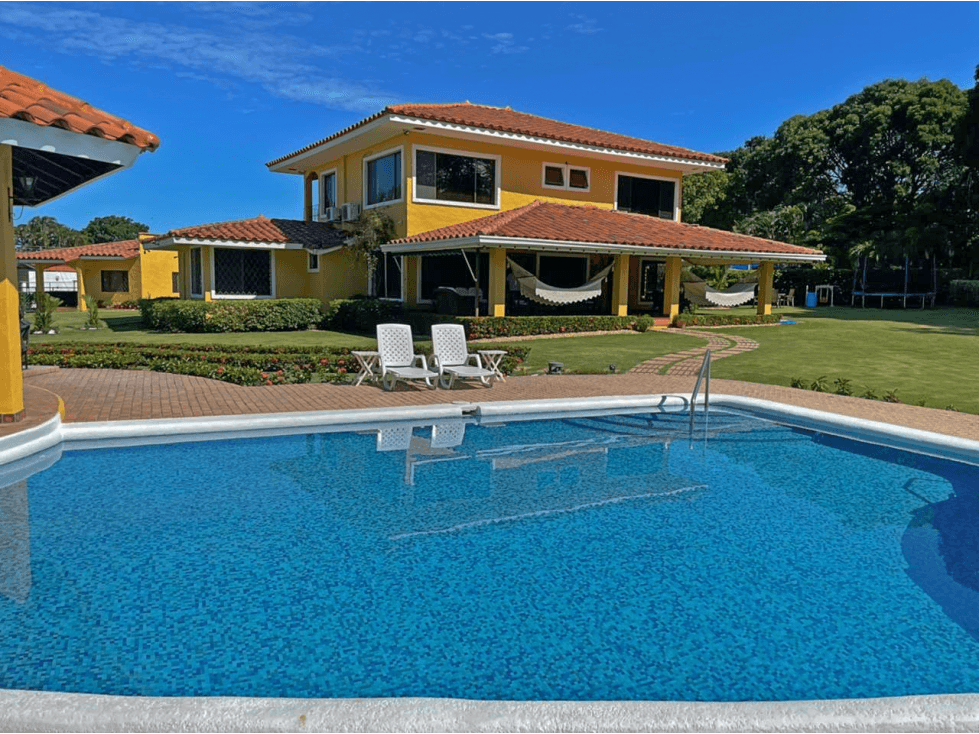 Se vende casa en el Club de Golf Coronado — foto 1