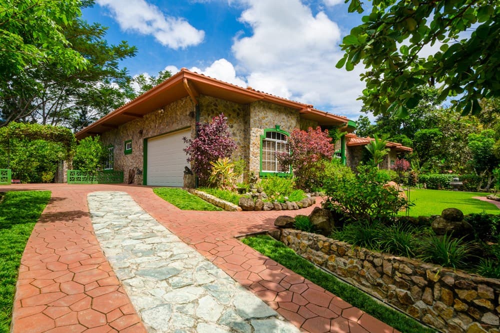 STUNNING EUROPEAN HOME IN ALTOS DEL MARIA — foto 4