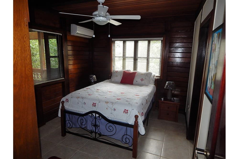 Casa de campo de madera brasileña en La Chorrera — foto 6