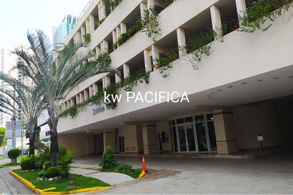 SE VENDE apartamento de 148 m2, en Obarrio — foto 1