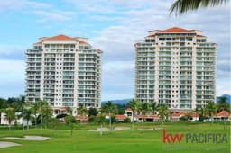 Vista Mar condo de playa con 2.5 recamaras en excelentes condiciones