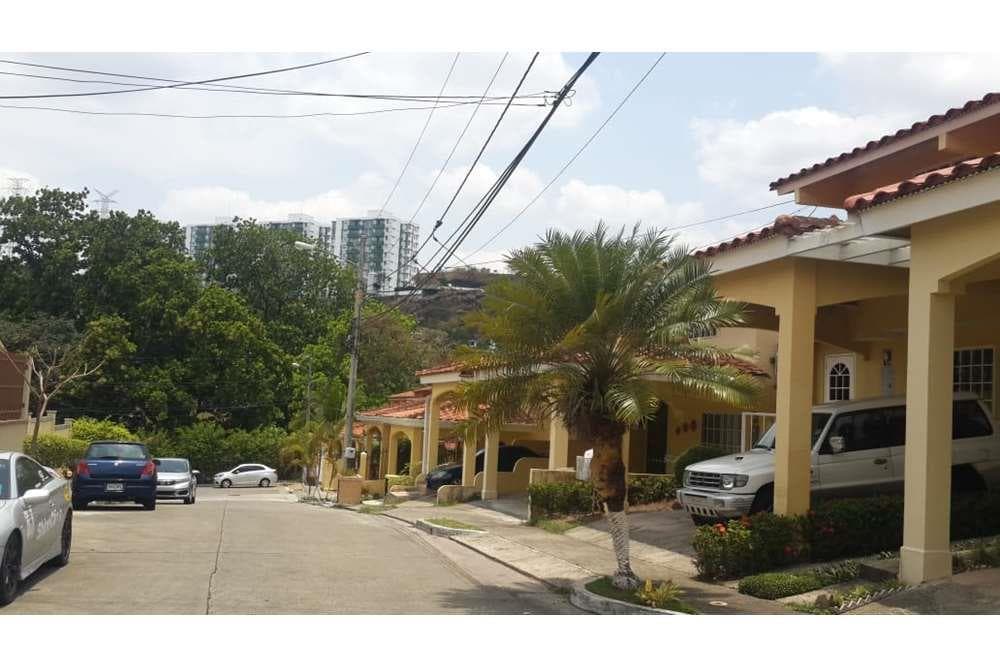 $1,350 - CASA DUPLEX en Altos de Panamá — foto 3