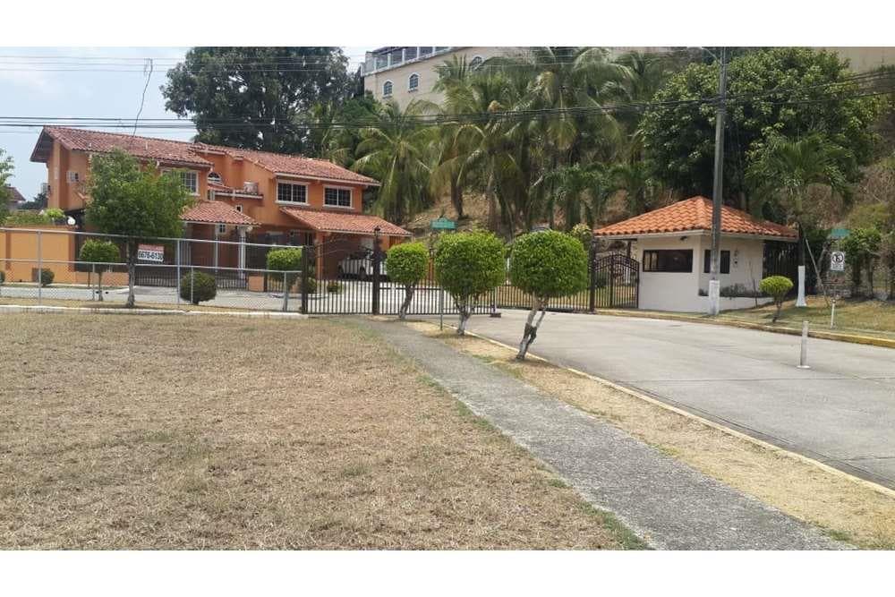 $1,350 - CASA DUPLEX en Altos de Panamá — foto 4