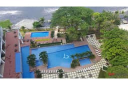 Amplio condominio de playa de 1 dormitorio con impresionante vista al