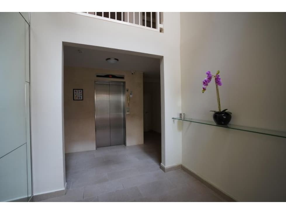 APARTAMENTO EN VENTA EN VERSALLES RQM 21-2307 — foto 1