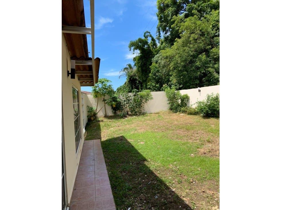 CASA EN VENTA EN BRISAS DEL GOLF RQM 20-8226 — foto 4