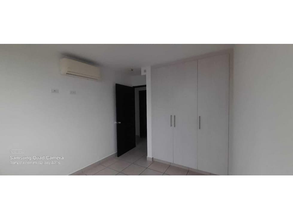Apartamento en alquiler en Parque Lefevre YMW — foto 4