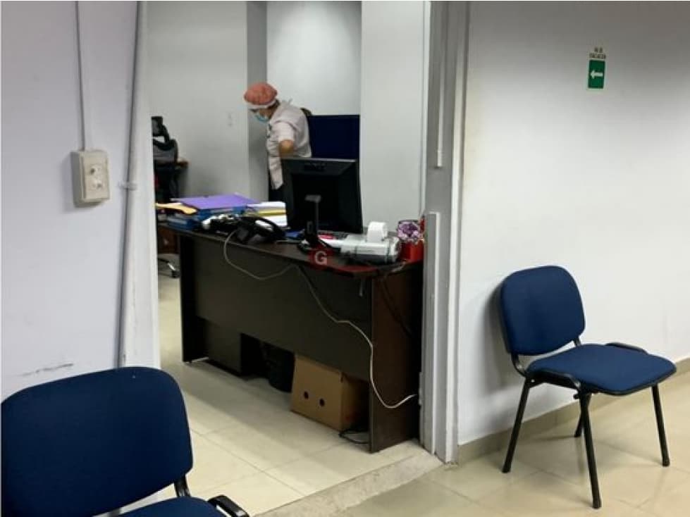 CASA COMERCIAL / SAN CARLOS / FRENTE AL PARQUE / 2 PISOS — foto 6