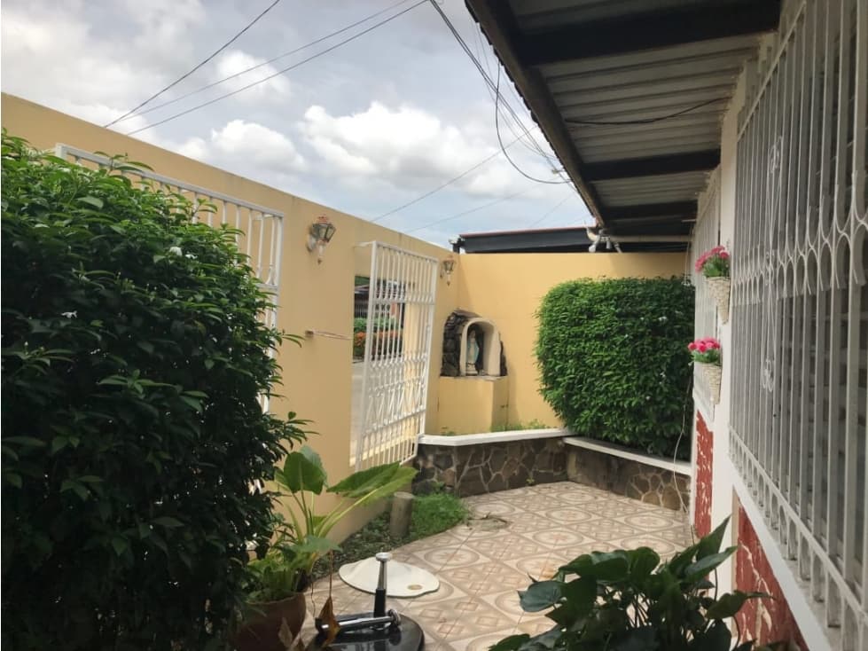 Se Alquila Casa en Campo Limberg $ 900 — foto 3