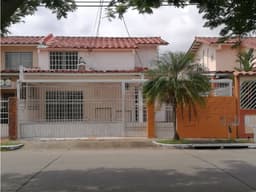 SE ALQUILA / VENDE CASA DUPLEX COMERCIAL O RESIDENCIAL EN LA FONTANA