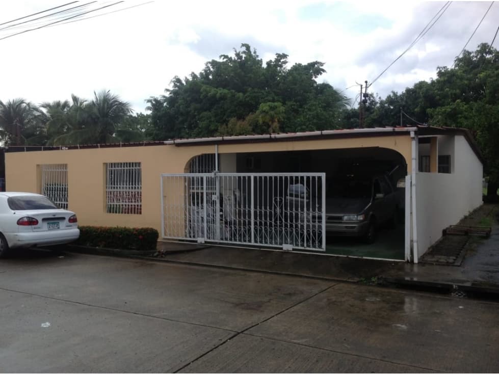 Se Alquila Casa en Campo Limberg $ 900 — foto 1