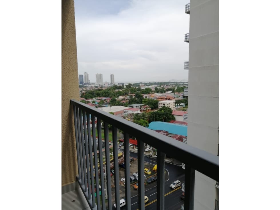 APARTAMENTO VACIO PH ILO VIA ESPAÑA — foto 4